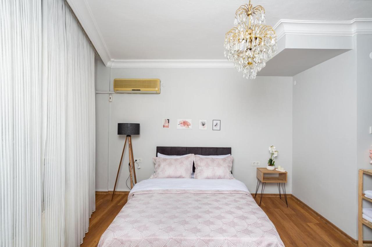 8 Rooms House Balçova エクステリア 写真